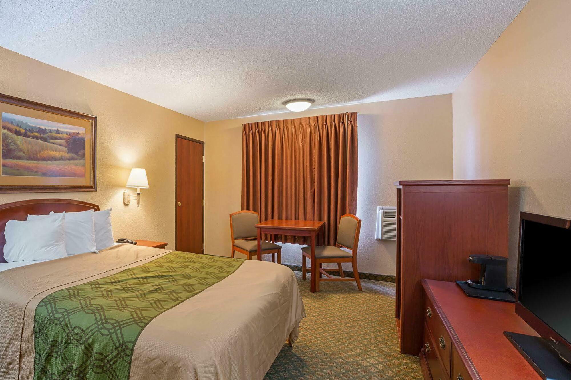 Rodeway Inn & Suites Kearney Exterior foto